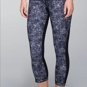 SOLD Lululemon Journey Mesh Crop Rocky Road Sand Dune 8